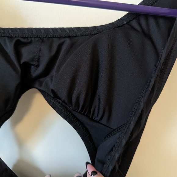 Ribbed cutout one piece - Picture 4 of 9